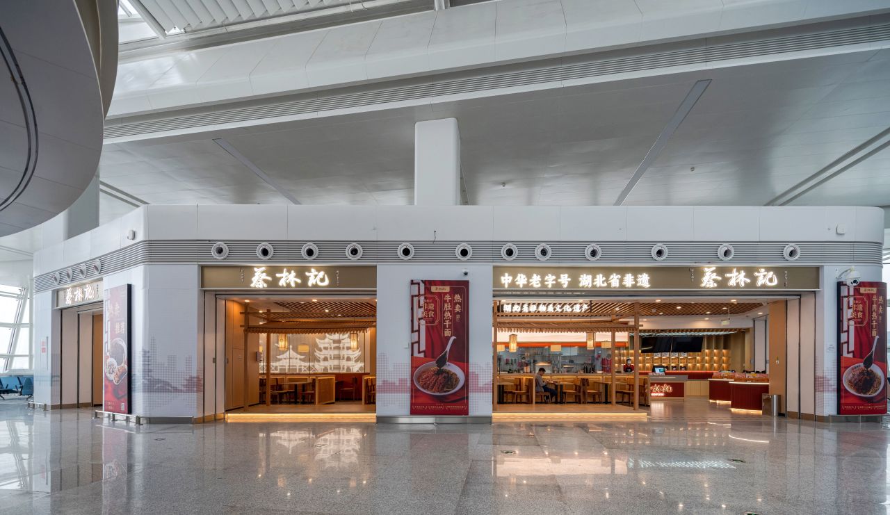 武漢天河機(jī)場(chǎng)T2航站第五標(biāo)段精裝修項(xiàng)目(圖6) 武漢天河機(jī)場(chǎng)T2航站第五標(biāo)段精裝修項(xiàng)目(圖6)